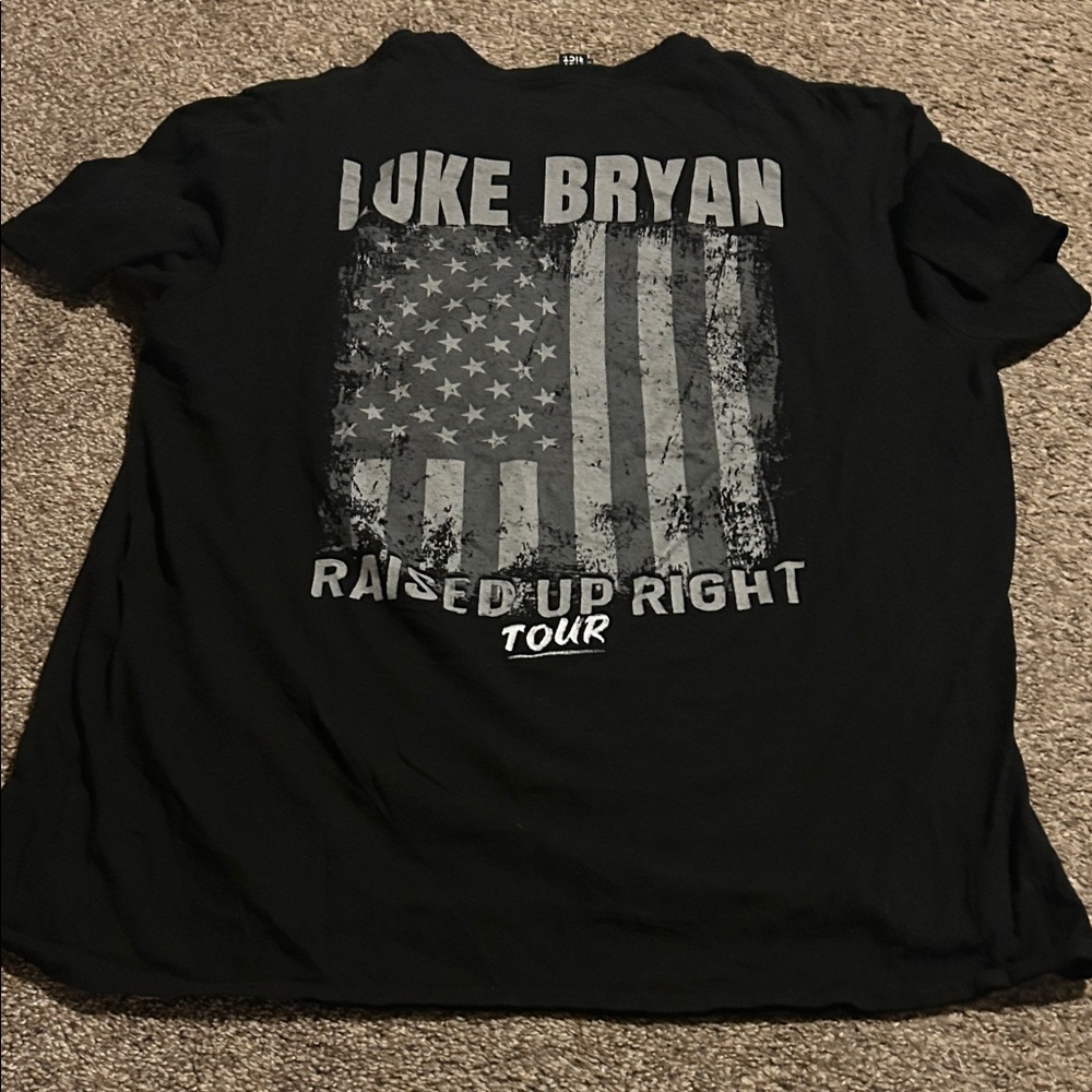 Luke Bryan tee raised up right tour tee